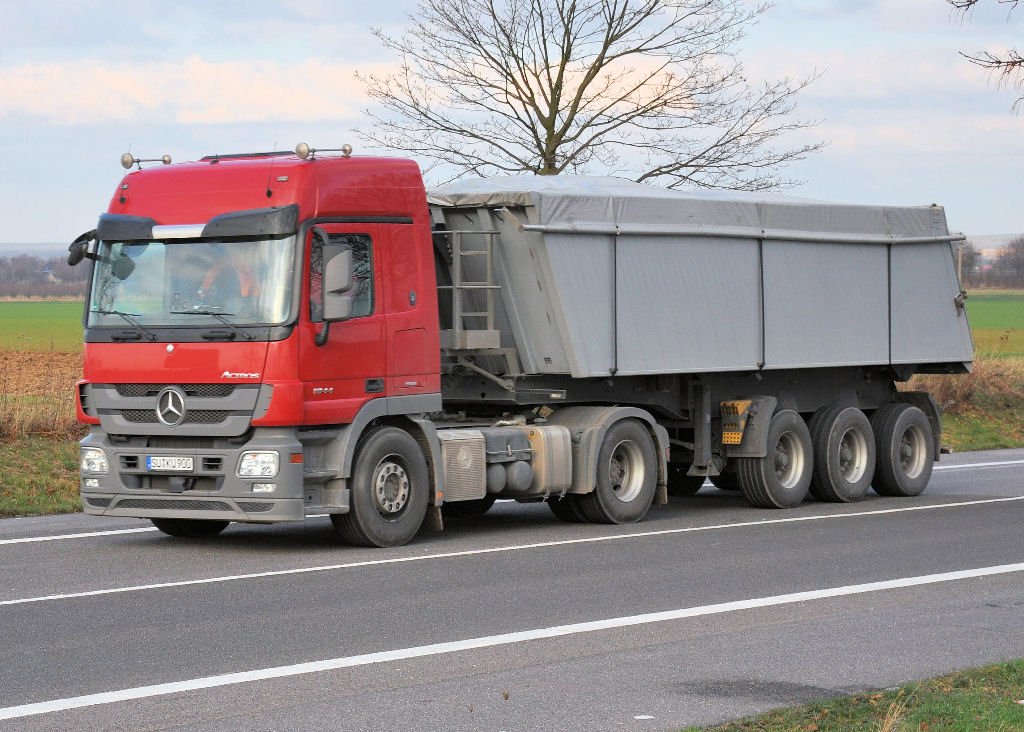 camion transport pavaj